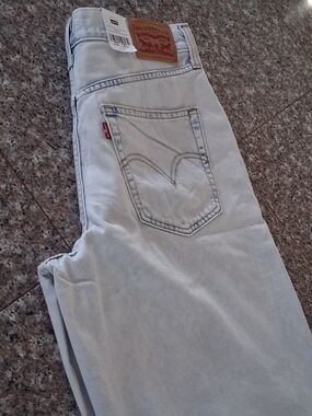 Levi's Light Wash Jeans with Signature Back Pocket